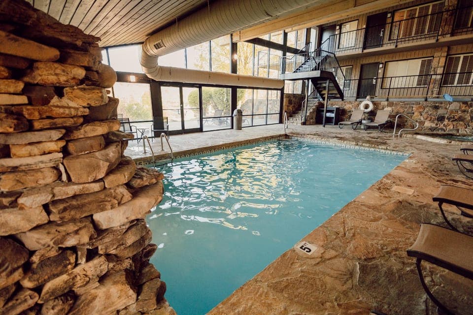Tremont Lodge & Resort Hotel in Townsend