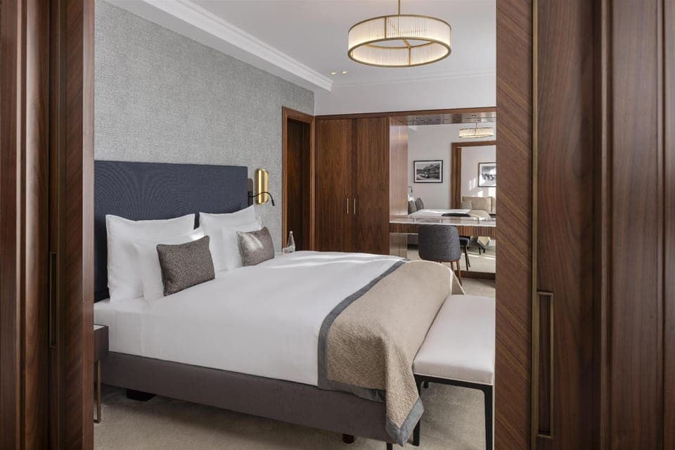 Suite room