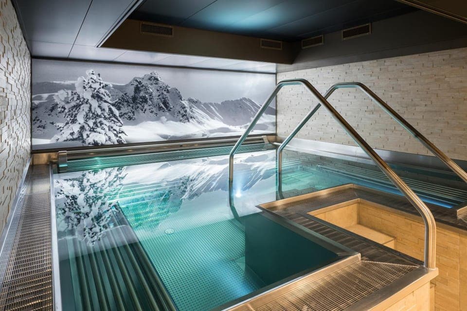 Hot tub