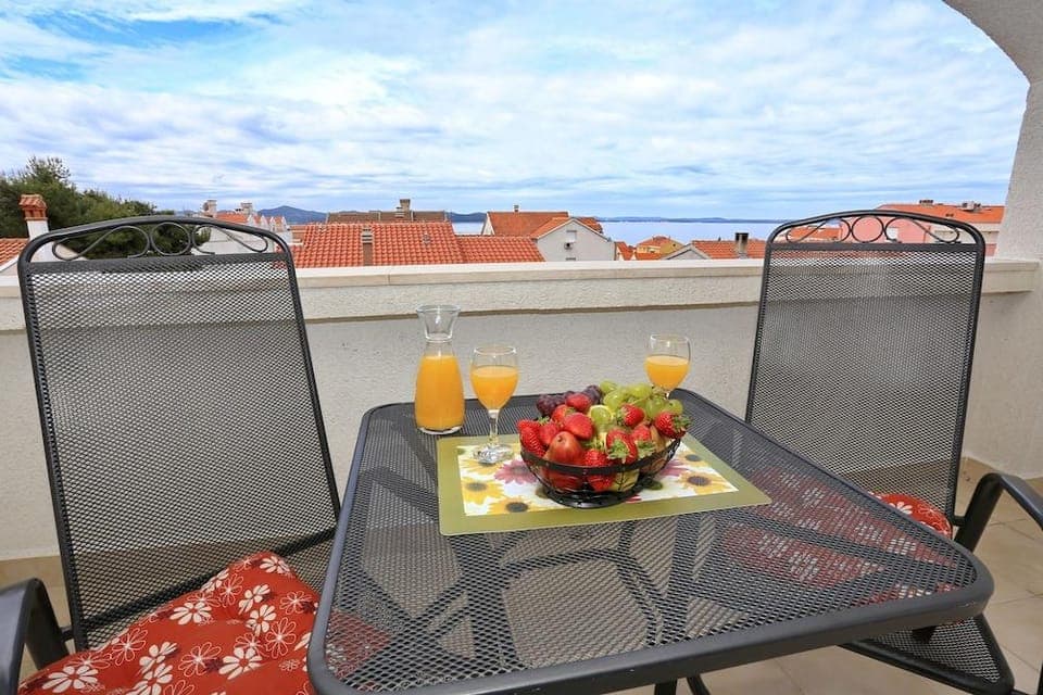 Apartments & Rooms Petra Hotel in Zadar