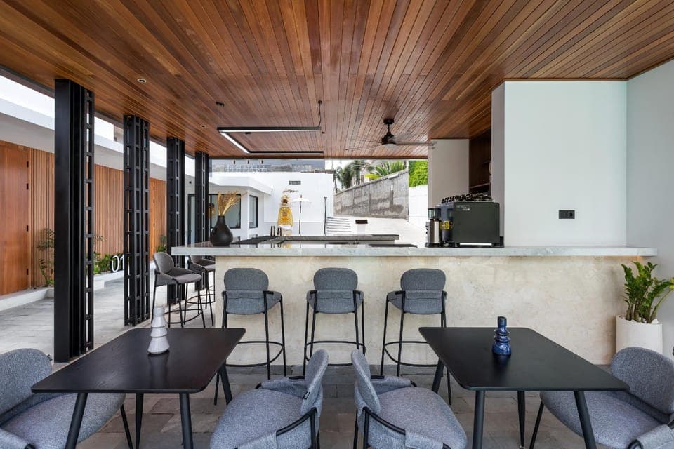 Bar/lounge