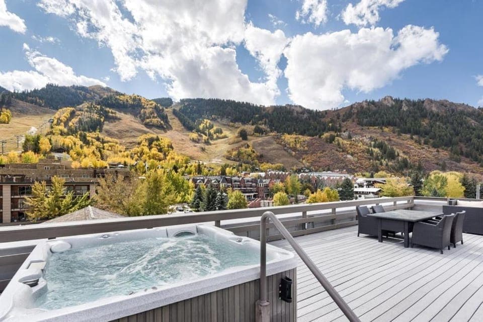 Hot tub