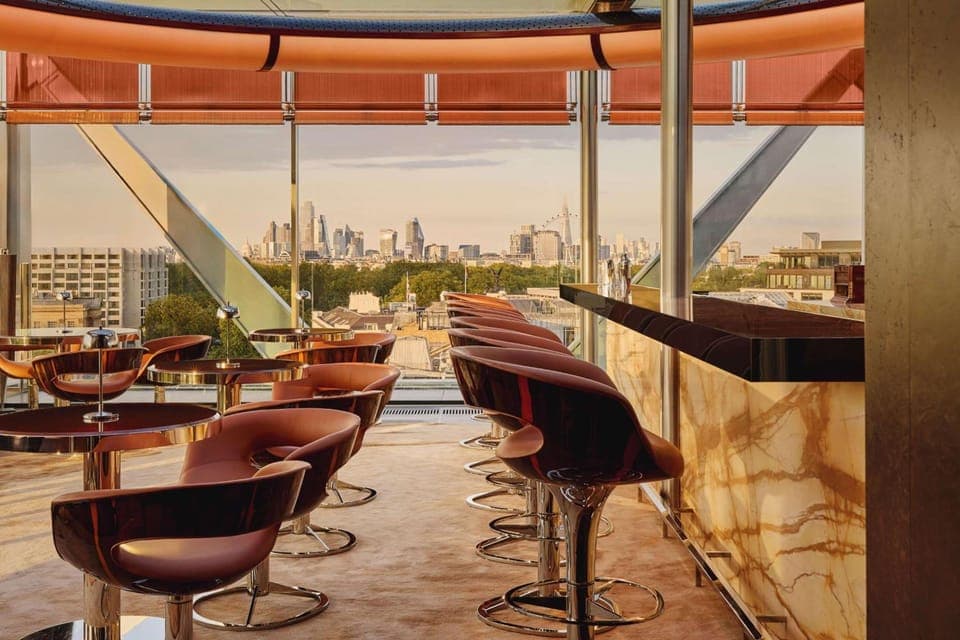 Bar/lounge