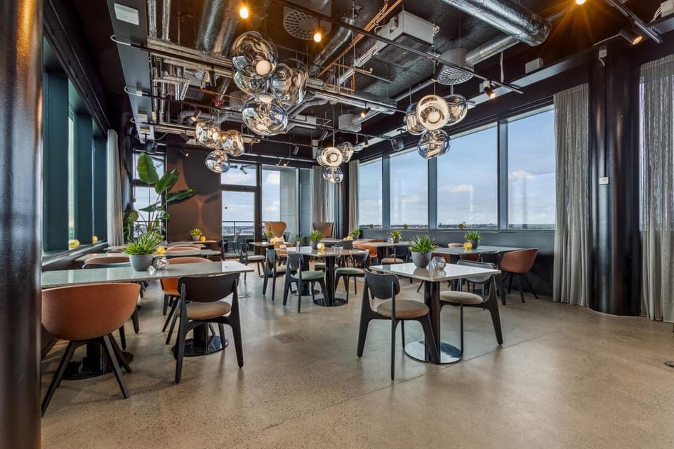 Bar/lounge