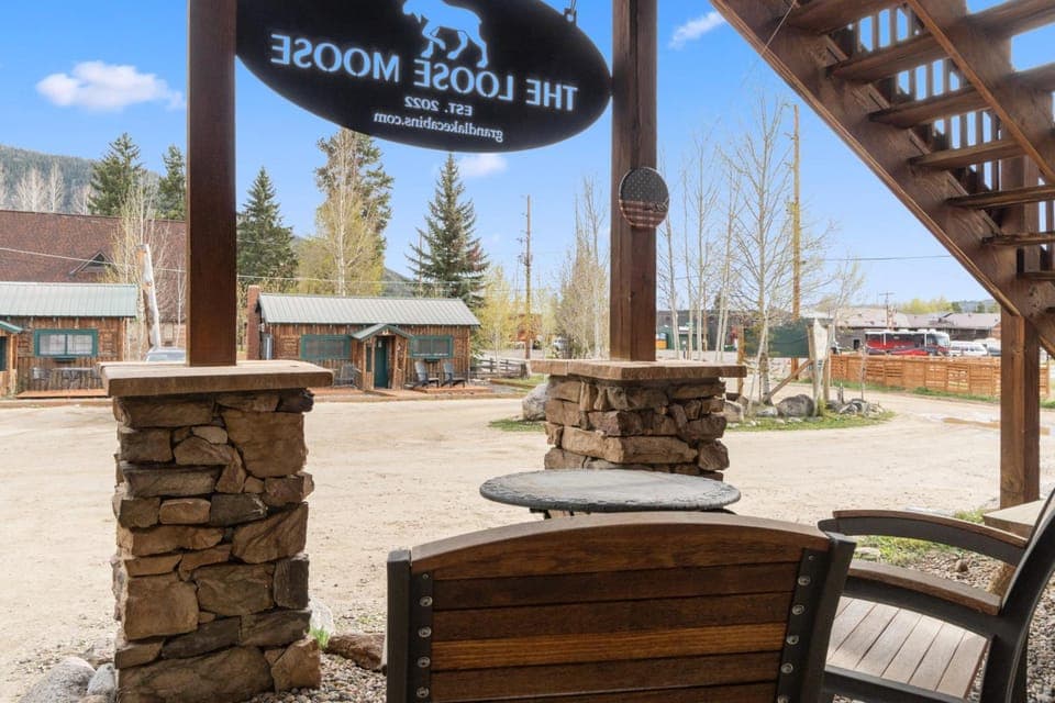 The Loose Moose Lodge Hotel in Grand Lake