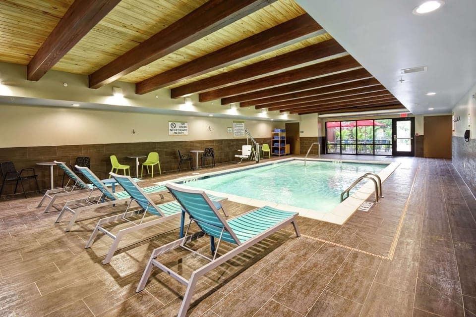 Swimming pool