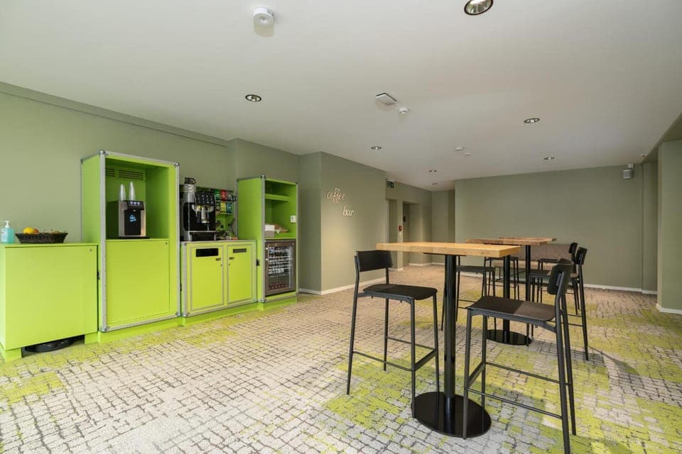 Shared lounge/TV area