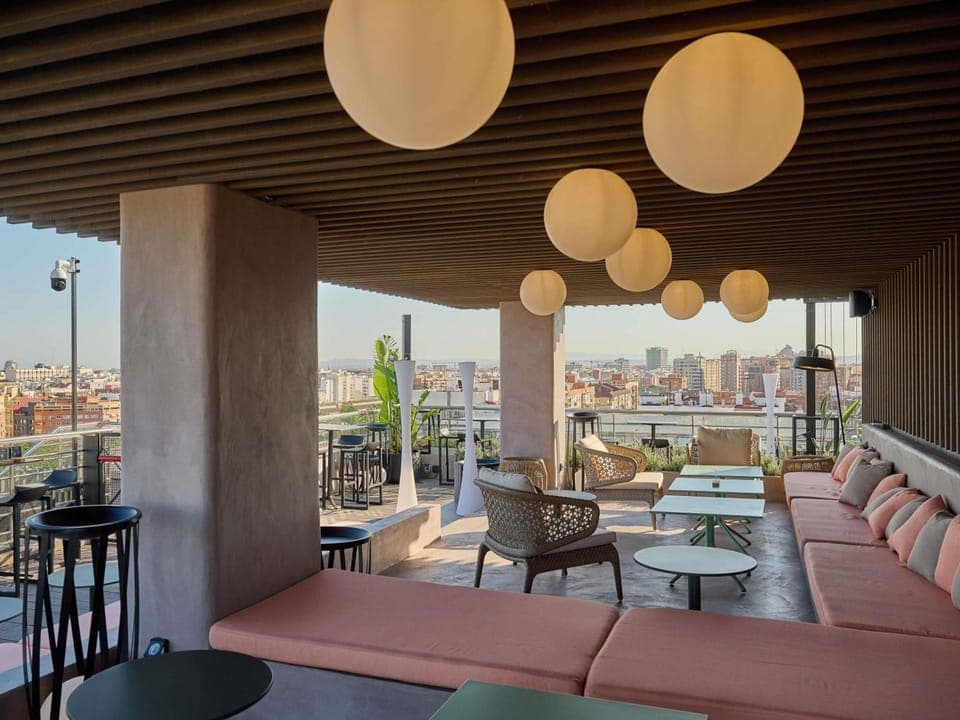 Bar/lounge