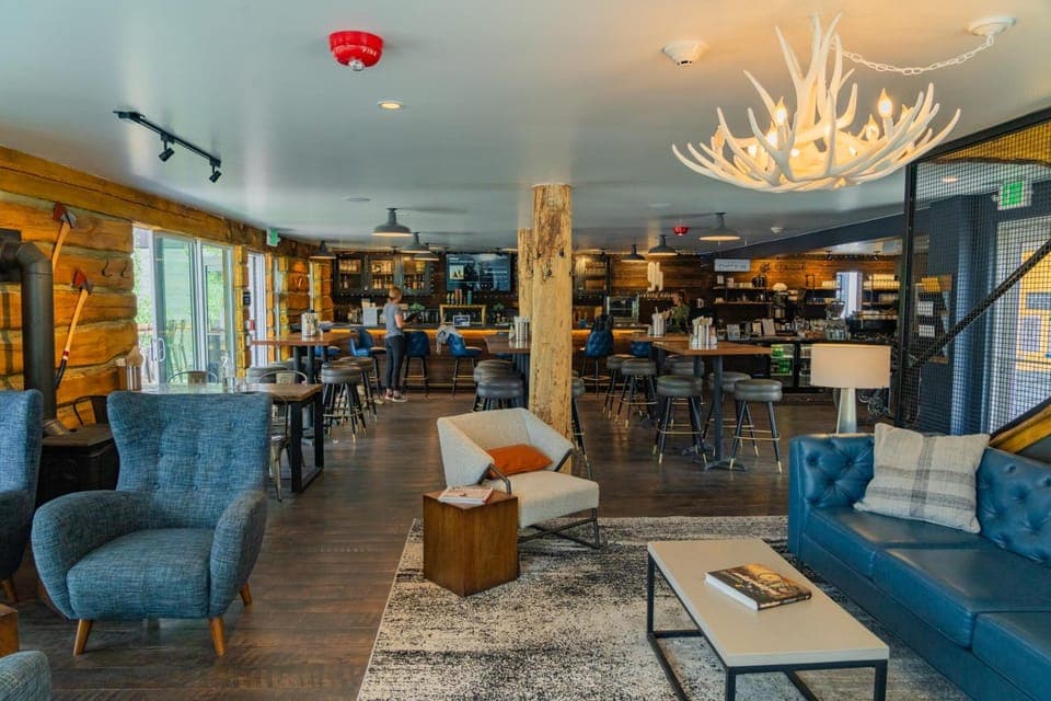 Bar/lounge