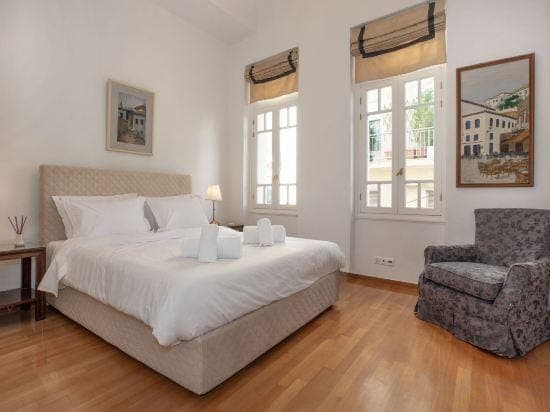Neoclassical Apartment Close to Syntagma-Plaka by Ghh Hotel in Plaka