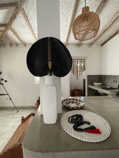 Spacious Studio Room Close to Cafe and Beach Hotel in Kuta
