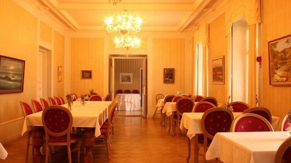 Kartanohotelli Karhulan Hovi Hotel in Finland