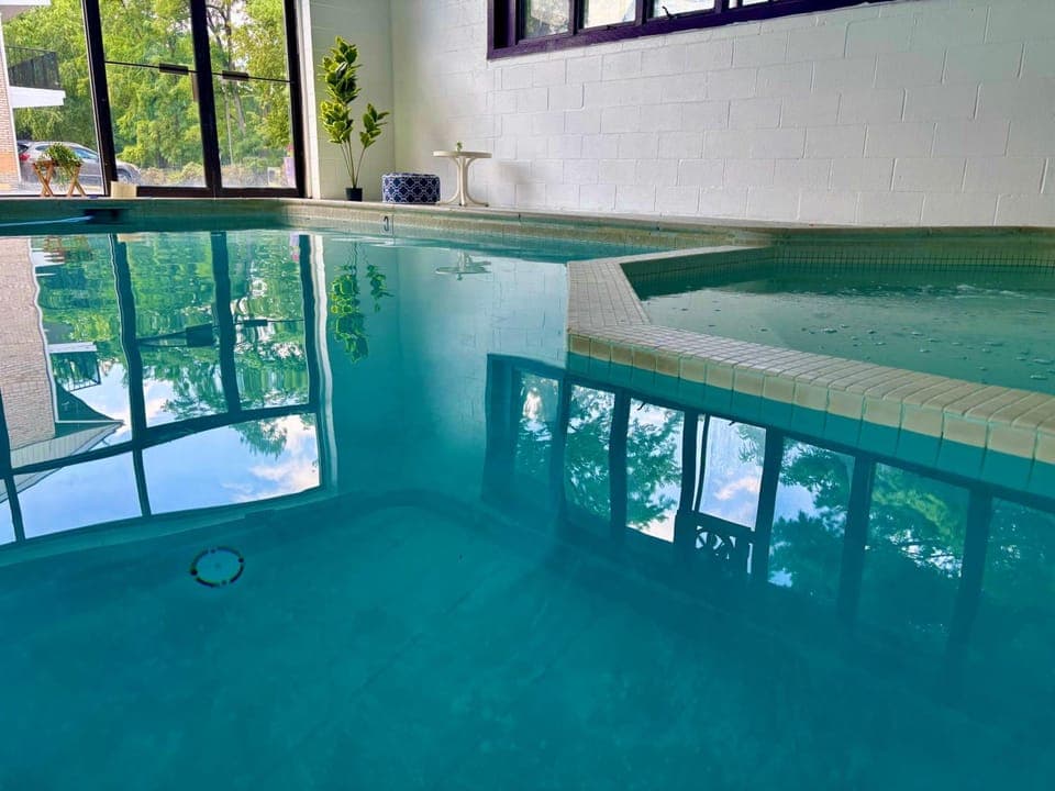 Swimming pool