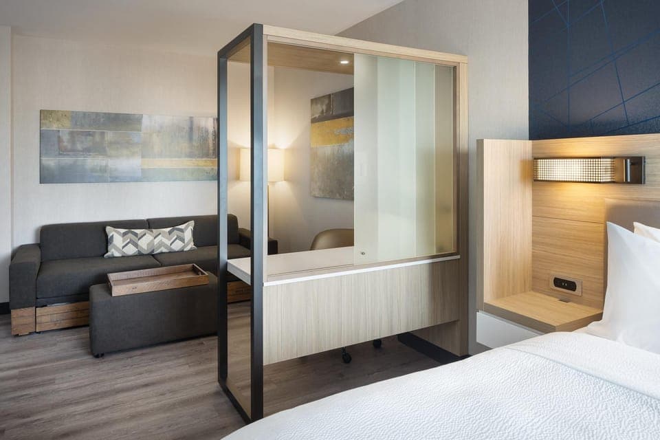 Guestroom