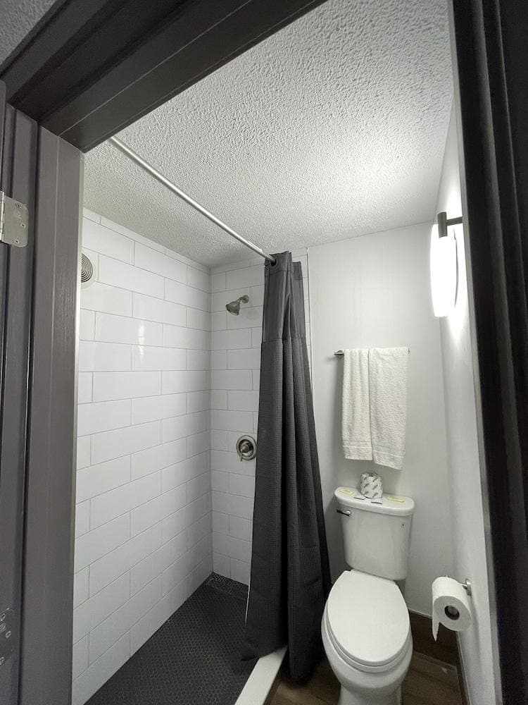 Stone Creek Inn Hotel in Worth