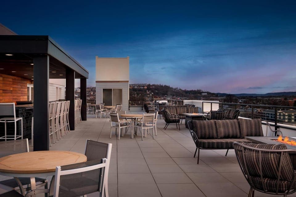 Bar/lounge