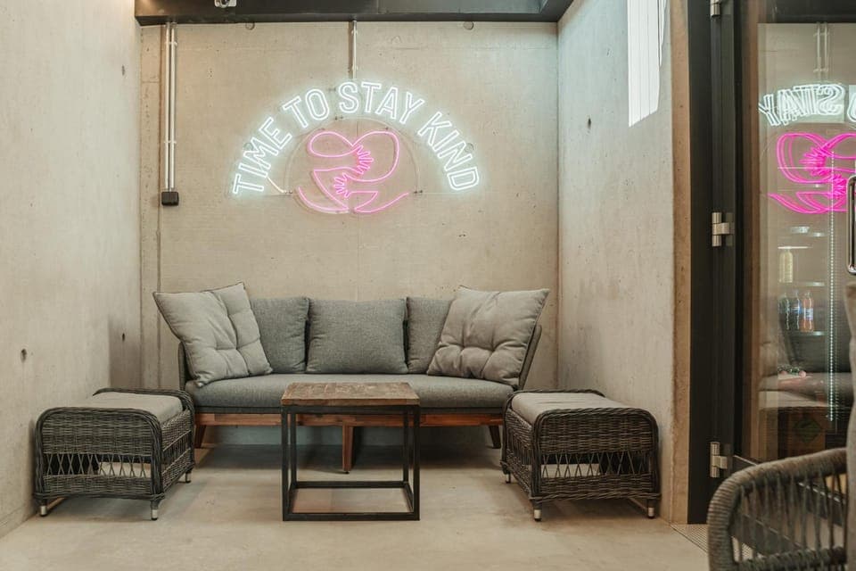 Shared lounge/TV area