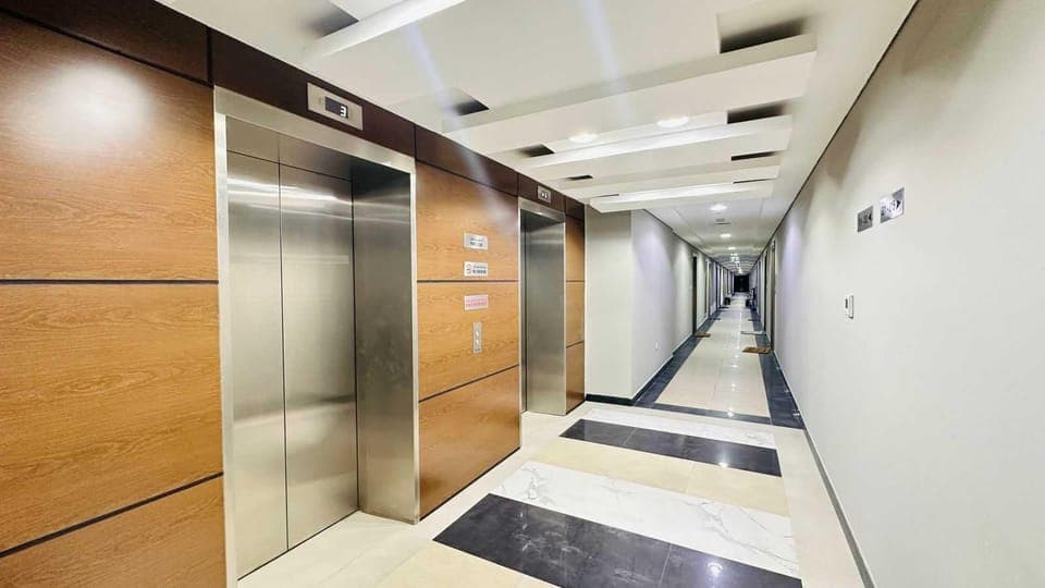 OYO HOME 1365 Modern Studio Jvc Hotel in Dubai