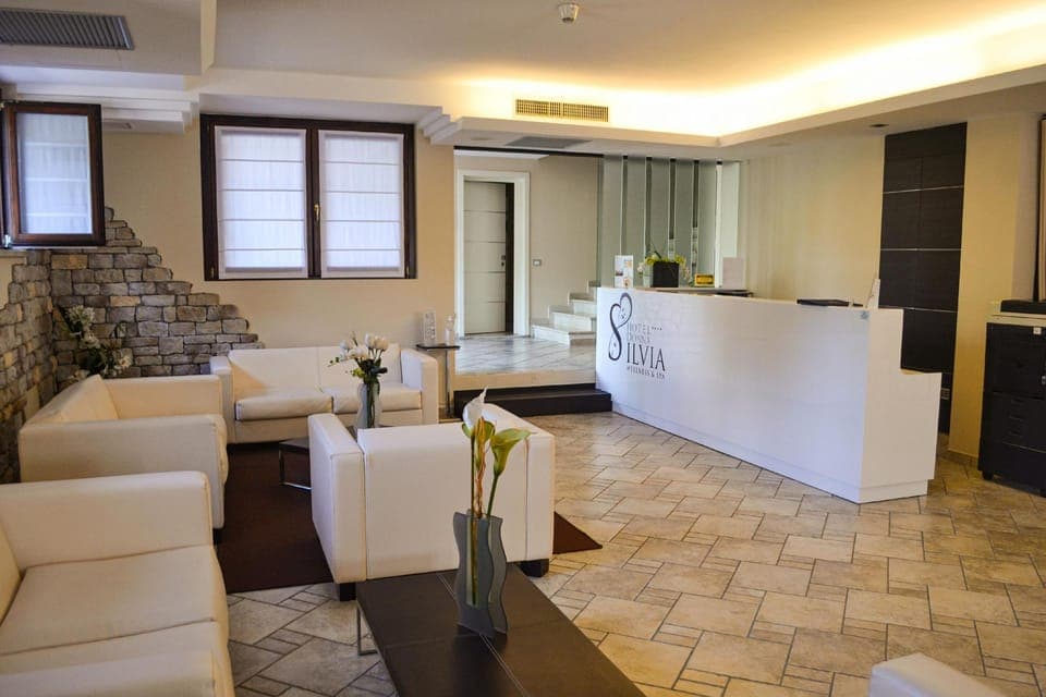 AHG Donna Silvia Wellness Hotel Hotel in Manerba del Garda