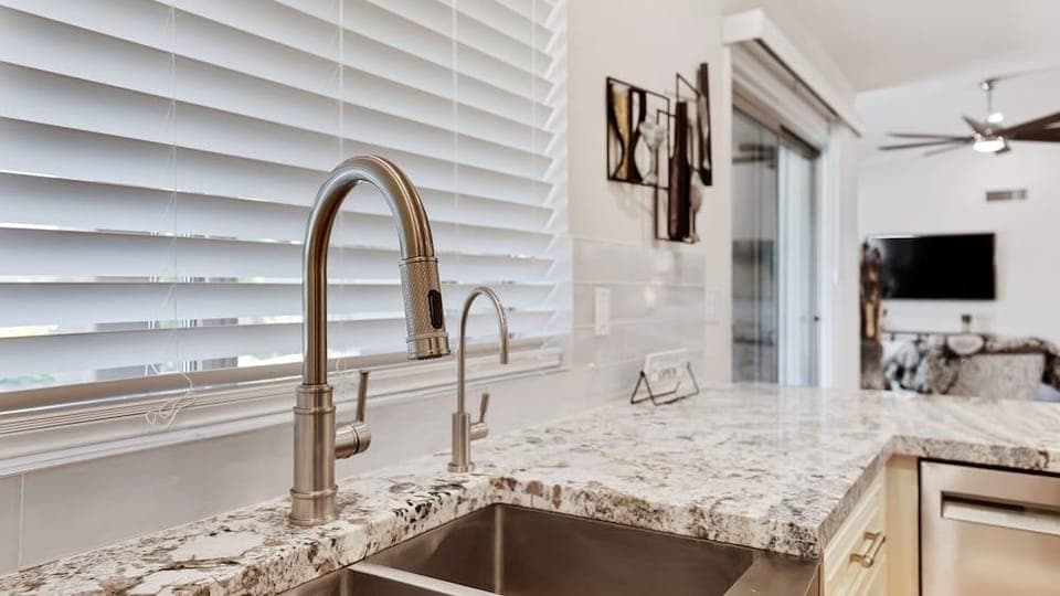 Luxe Central Scottsdale 4 Bdrm w/ Backyard Oasis! Hotel in McCormick Ranch