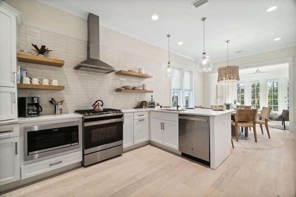 30A Beach House - Harlies House by PHG Hotel in Inlet Beach
