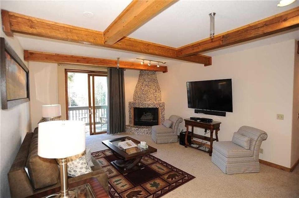 Ten Mile Suites 103 Downtown Condos with On-site Hot Tub Hotel in Breckenridge