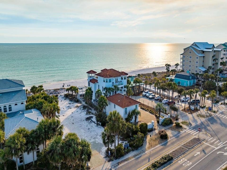 Already There Hotel in Destin