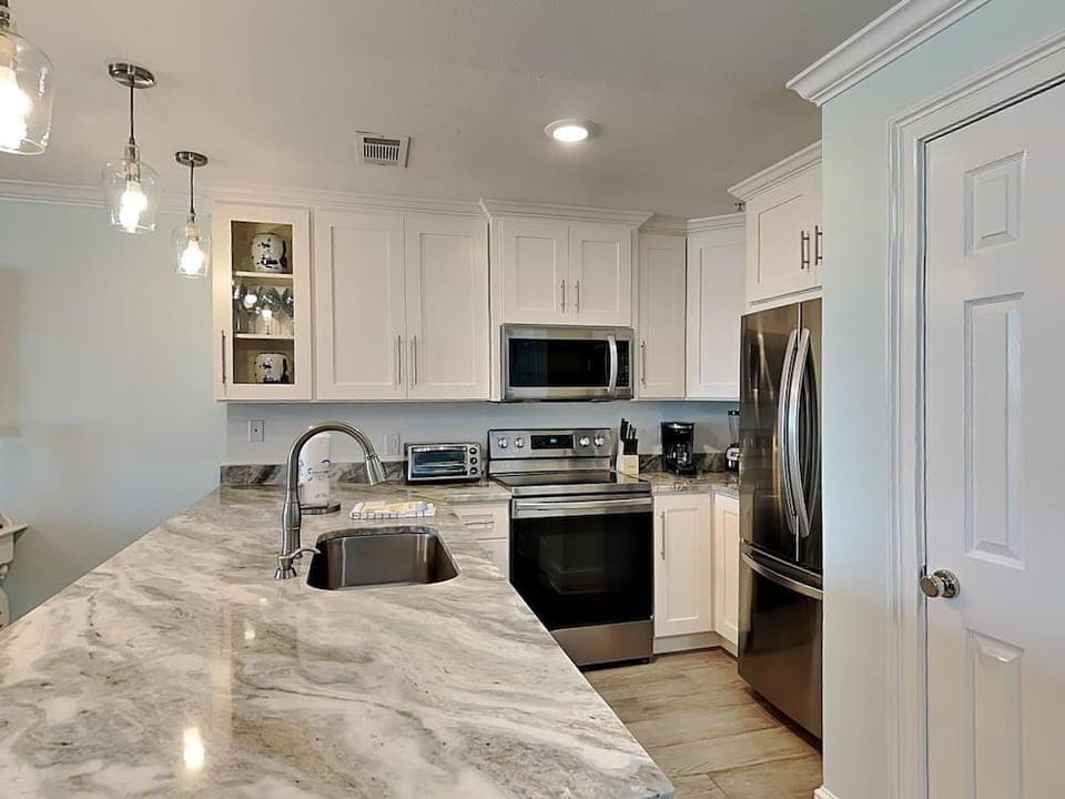 Crystal Dunes by Southern Vacation Rentals Hotel in Destin