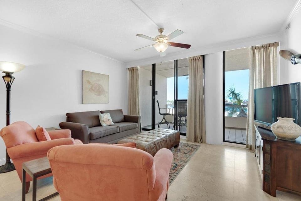 East Pass 207 Hotel in Destin