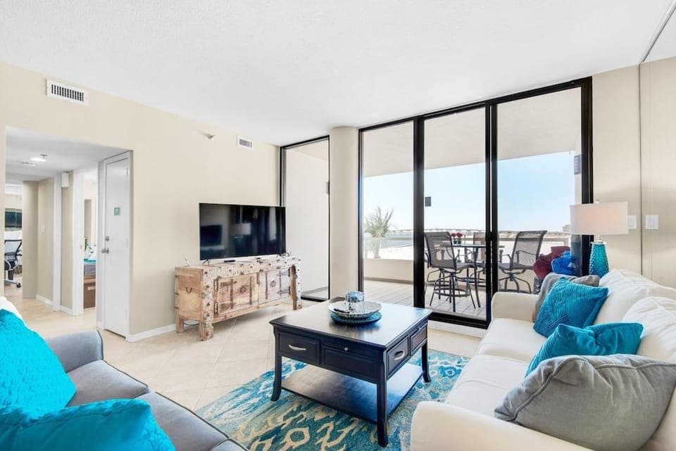 East Pass 209 Hotel in Destin