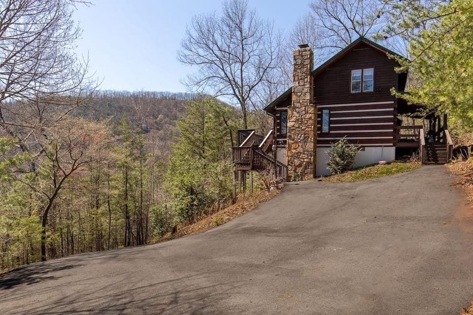 Mountain Vintage Hotel in Sevier County