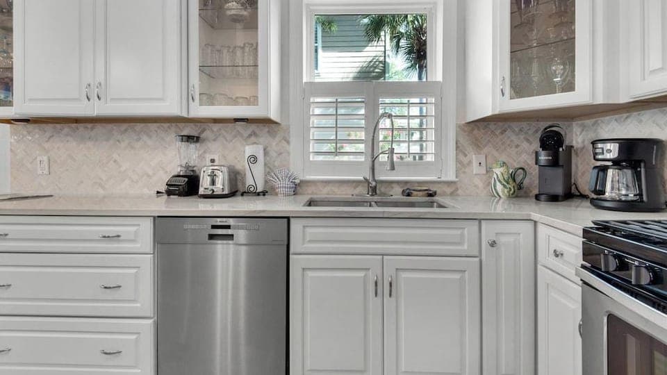 Seacrest Lagoon Pool - Free Tram to Beach - Sleeps 12 Hotel in Rosemary Beach