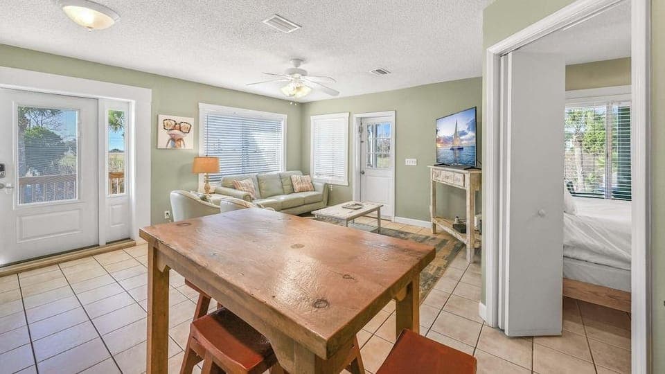 Dog Friendly + Private Pool; 0.1 Miles to the Beach! Hotel in Laguna Beach