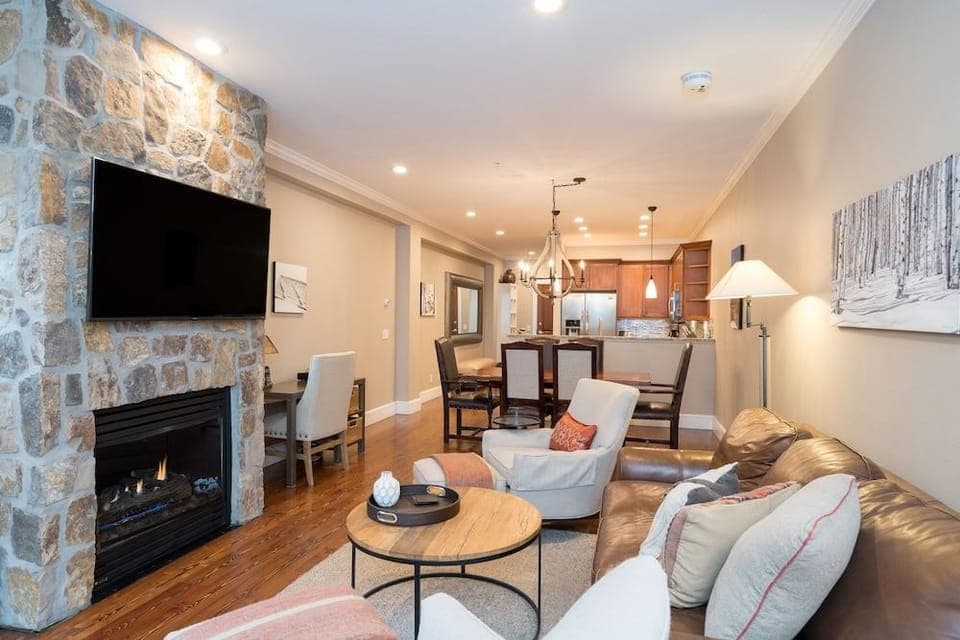River Club 207 2 Bedroom Condo by Alpine Lodging Telluride Hotel in Telluride
