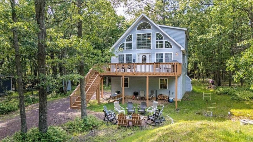 The Nest at Brier Crest by Avantstay Game Room, Expansive Deck & Fire Pit Hotel in Tunkhannock Township