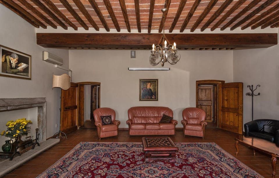 Shared lounge/TV area