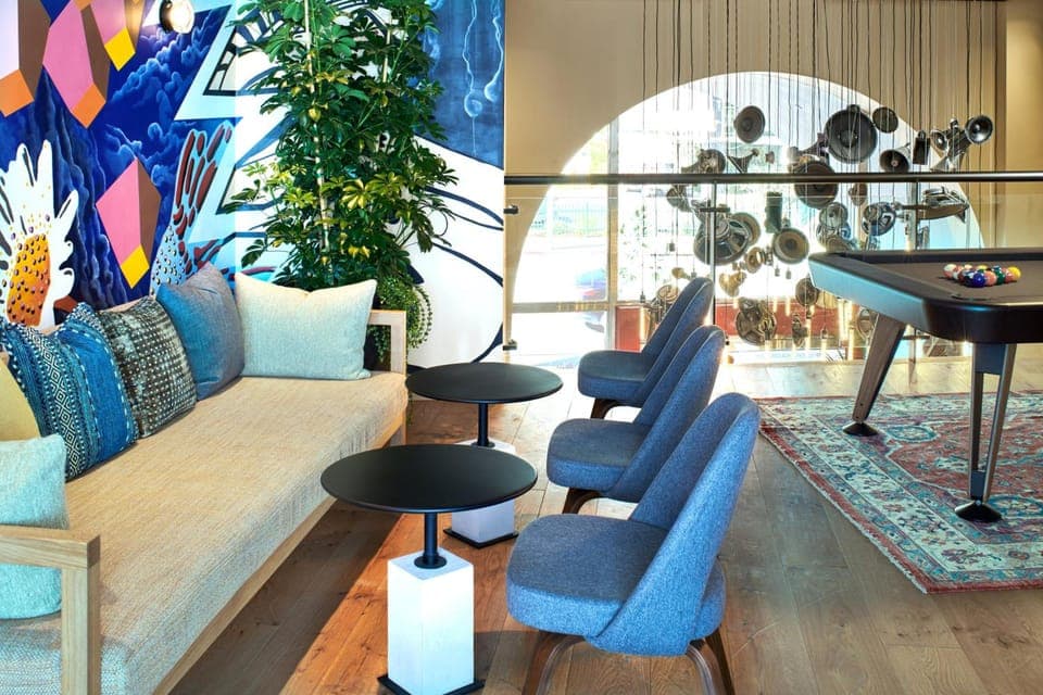 Bar/lounge
