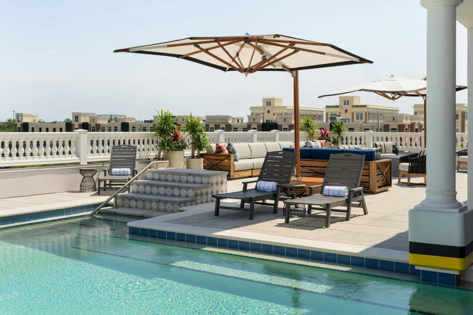 Swimming pool