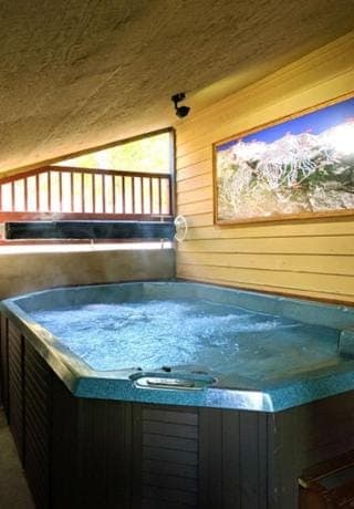 Hot tub