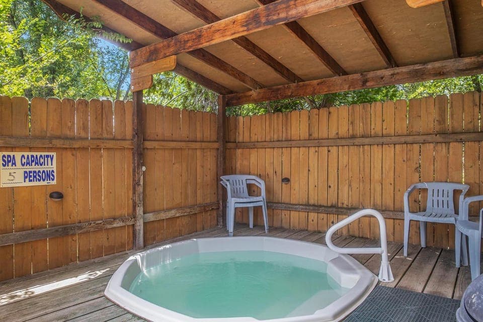Hot tub