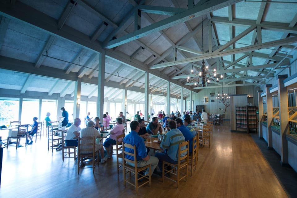 Peaks of Otter Lodge Hotel in Shenandoah Valley