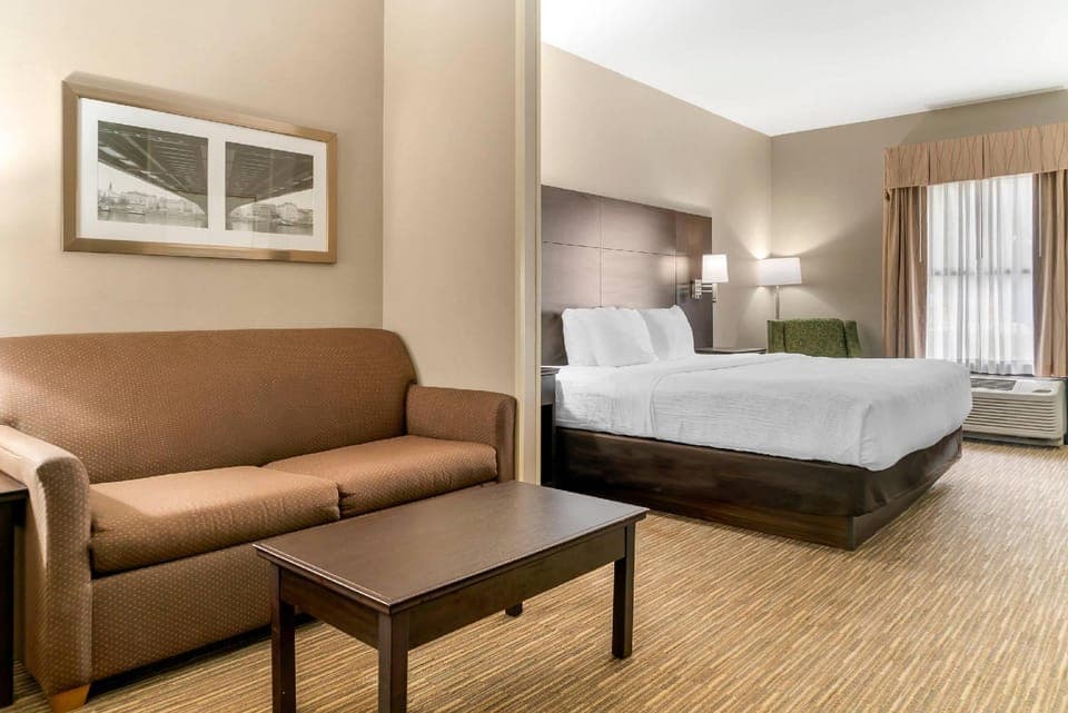Suite room
