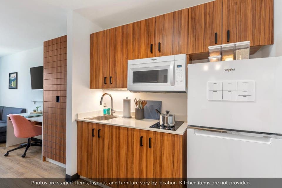 Uptown Suites Extended Stay Denver CO -Westminster Hotel in Northglenn