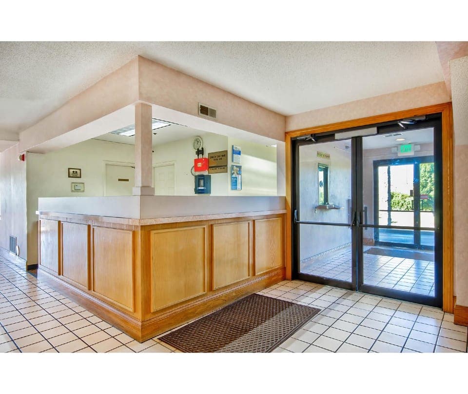 Motel 6 Jeffersonville, IN - Louisville Hotel in Clarksville