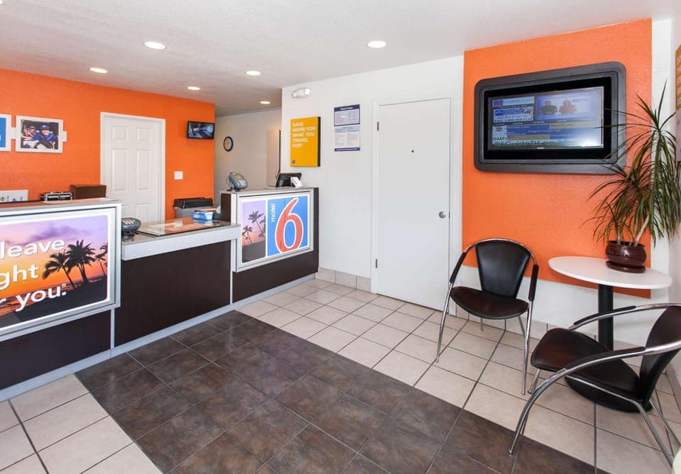 Shared lounge/TV area