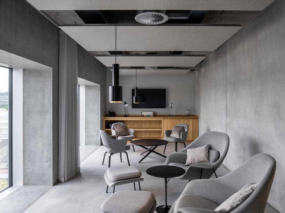 Shared lounge/TV area