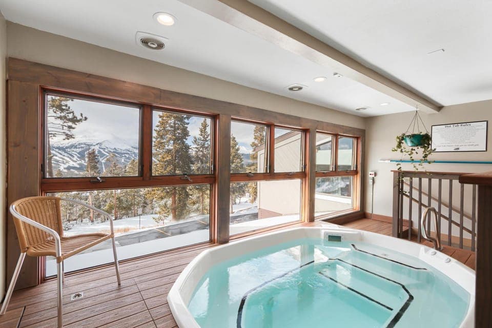 Hot tub