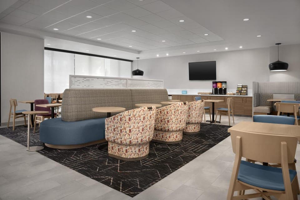 Shared lounge/TV area