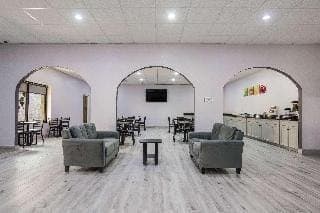 FairBridge Inn Express at Windsor Oaks Hotel in Indiana