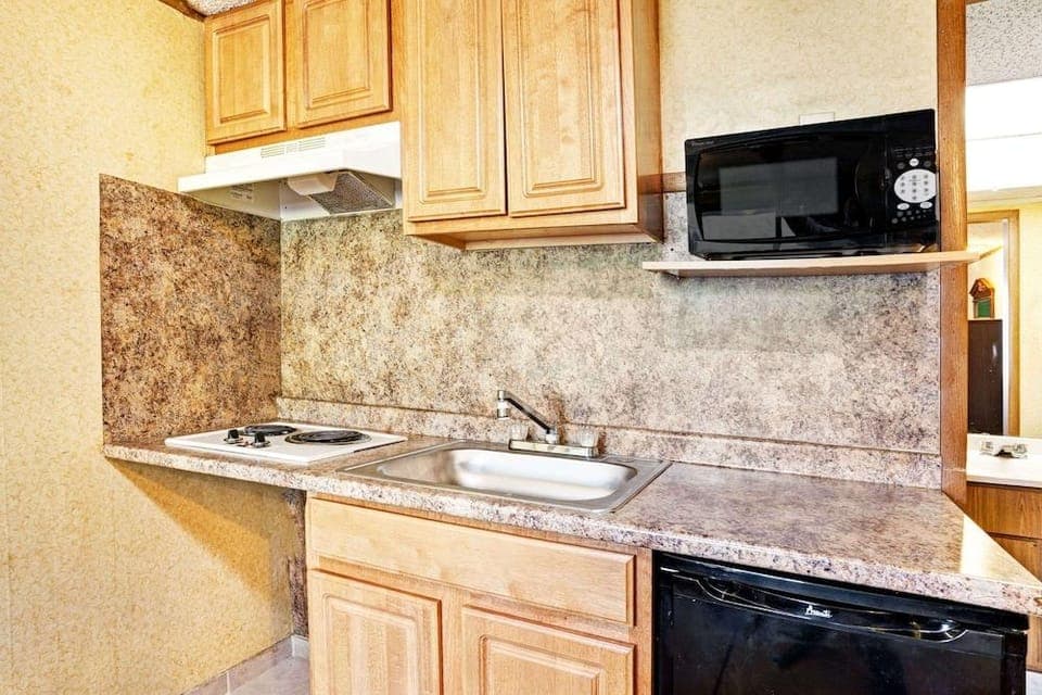 Knights Inn Detroit Area / Sterling Heights Hotel in Sterling Heights